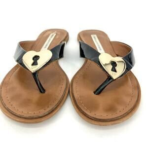 Diane Von Furstenberg: Women’s Flat Thong black leather heart sandal (US5)